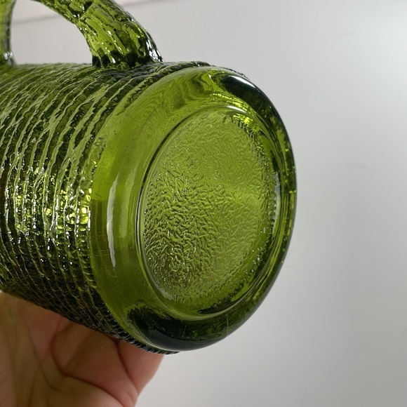 Soreno Avocado Green Crinkle Pitcher Bark Texture - Picture 2 of 9